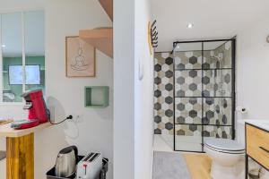 Le Studio Mermoz - Parking gratuit - Airport 15min