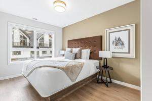 Brand New 3BR with Mountain views and Private garage