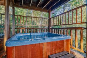 Perfect Smokies Escape Park View Hot Tub More