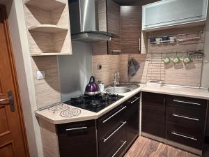 Dom przy szlaku GSB-Noclegi Na Przełęczy-Agroturystyka