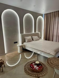 Крута студія в самому центрі Черкас з панорамним видом на Дніпро, дуже стильна!