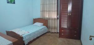 Lisbon for 1 person near airport room private tourist