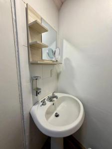 El Laguito, Edificio El Conquistador