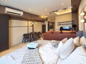 Cozy Studio Retreat