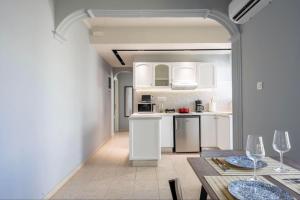 25Central Apt-2Br Kos