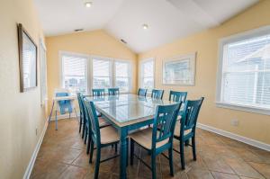 High Cotton - Old Nags Head Place, Ocean View, 325 Yds to Beach, Elevator, Pool, Hot Tub, Tiki Bar