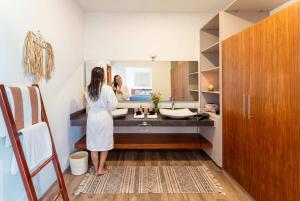 La Veleta Hotel - Two Pool View Suites