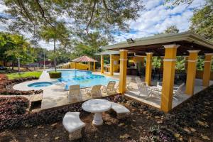 Villa Jr 4, Piscina 24h y Relax, SJO Airport 80min