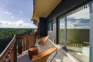 AMIRA Luxury 3BR PH with Rooftop Pool & shared Gym