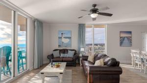 Tidewater Horizon by Avantstay Beachfront Condo Indoor Pool Spa Amenities Movie Theater Near Pier Park