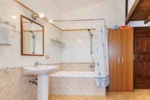 Battistina Holiday Home img36