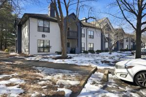 Relaxing Retreat with Modern Touches