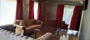 Casa con Piscina privada Quincho y Rio