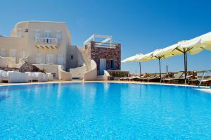 Aspalathras White Hotel Folegandros Greece