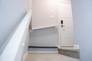 Beautiful Brand New Suite with Private Entrance and free on-site parking
