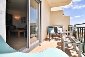 Boa Vista Apartment with Sea Views and Shared Pool