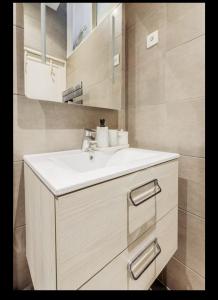 Bright Parisian apartment