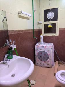 Catchy & Traveler-Friendly Room