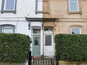 77 West Princes St, cosy 1 bed ground floor