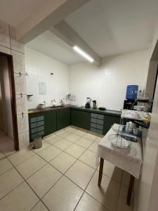 Apartamento bem localizado com 2 quartos