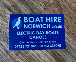 Heavenly Broads Retreat on the water in Norwich