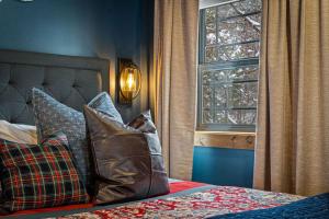 Freedom Creek Hideaway-Veteran Host-Pet Friendly-Single nights-Newly Renovated!!