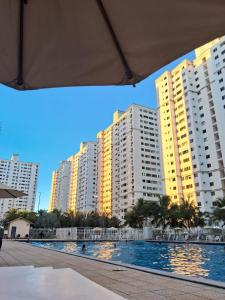 Apartamento 2 Quartos com Suíte, Ar Condicionado e Estrutura Completa de Condomínio