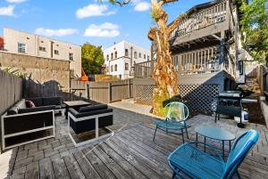 The Nue by Coastline Vacation Rentals