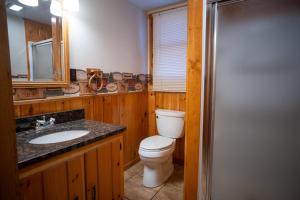 Spacious 3 Bed House - Built for Groups - Smart Tv - Wi-Fi CB11