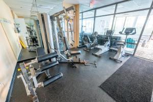 High Floor 2BR Pools Ocean Views Palace Resort