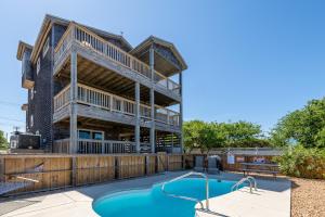 Carolina Cottage - Kitty Hawk, Oceanside, Walk to Beach, Pool, Hot Tub, Pool Table