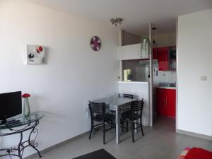 Studio balcon vue mer- Face plage des Minimes- La Rochelle