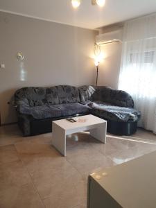 Cute 3-bedroom apartment at nice place in Pančevo