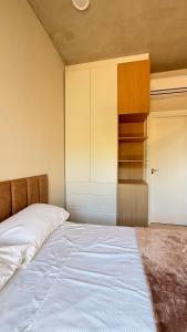 Studio Premium com piscina e segurança 24hrs