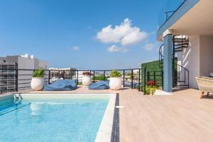 Comodo estudio con Cocineta y Balcon