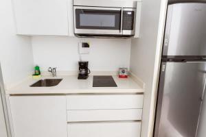 Studio with AC Pool Gym, Rooftop view 100MB WIFI