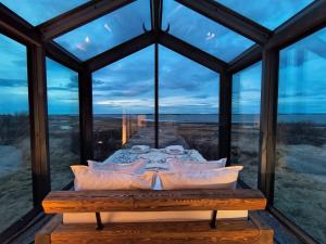 Panorama Glass Lodge WEST