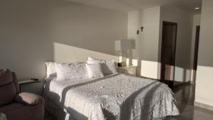 Beach & Pool Apartment