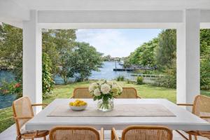 4BR Waterfront Holiday Home - Spacious Nature & Serenity in Briggera Waters