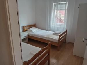 Apartments by the sea Rogoznica - 20497