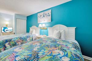 Baywatch Updated w Direct Ocean Front View, Pools