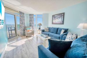 Baywatch Updated w Direct Ocean Front View, Pools