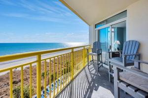 Baywatch Updated w Direct Ocean Front View, Pools