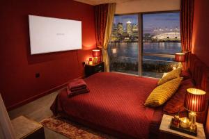 Luxury 02 property with River Views sleeps 6