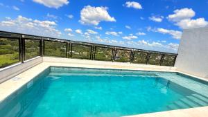 Studio Premium com piscina e segurança 24hrs