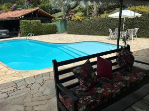 Linda Casa em Itaipava Rj no condomínio Vale da boa esperança