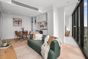 Gorgeous Melbourne Views - Stunning 2BR Southbank!