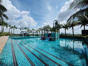 Pool View LBS Skylake Residence by Syida Ramli