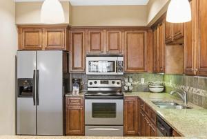 Branson Hills Luxury Condo