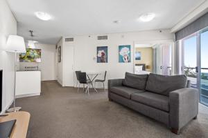 Brisbane City Retreat with Private Balcony